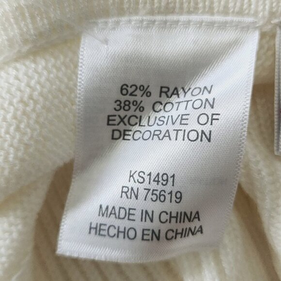 Gorgeous FAO Schwarz off white blanket New - Picture 3 of 4